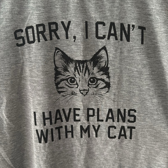 SHEIN Graphic Tshirt - Picture 2 of 3